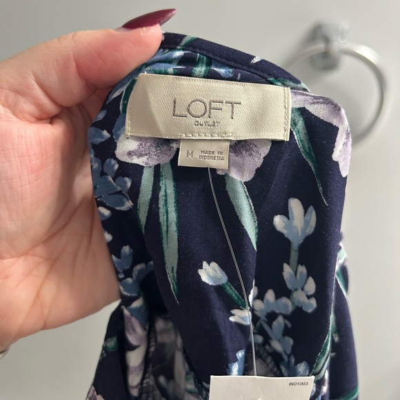 NWT loft floral blouse - Picture 5 of 6